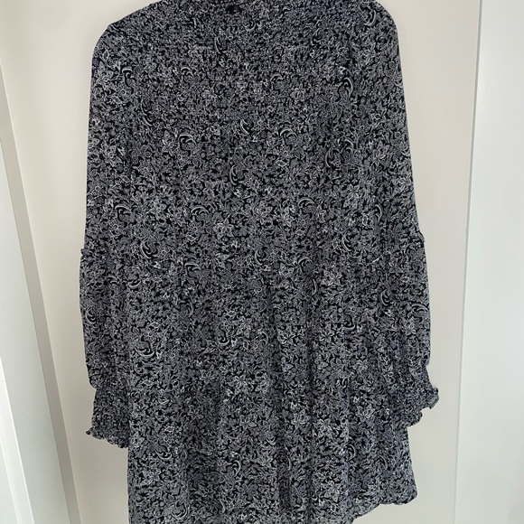 dynamite black and white patterned dress - possibly size M - Picture 2 of 3